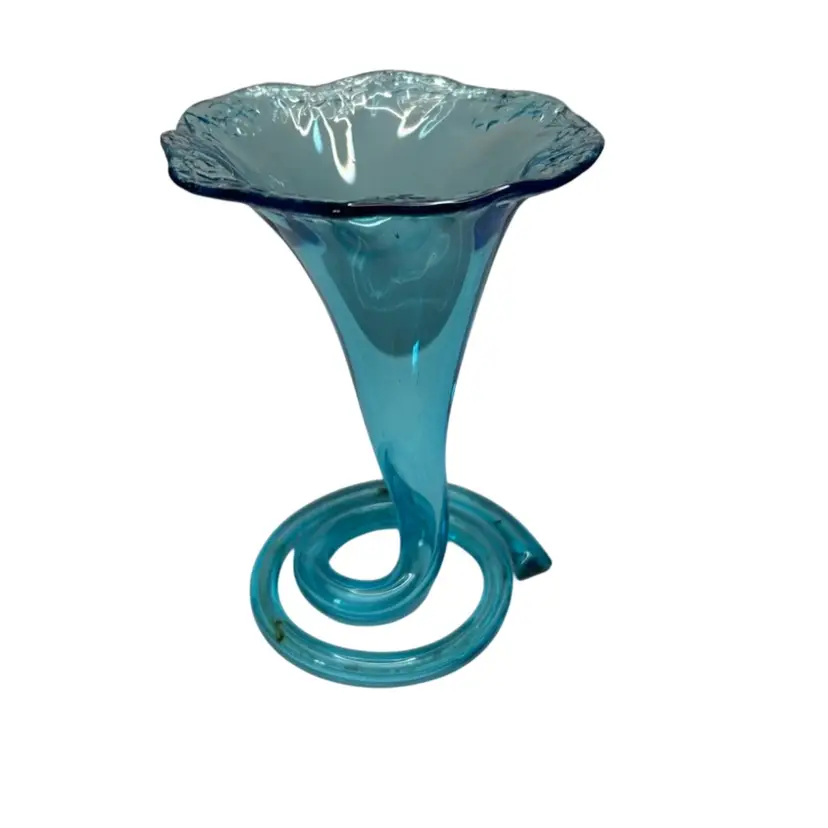 Vintage Blue Glass Cornucopia Trumpet Pulpit Vase With Twist Stem Some Residue In The Stem 5 1/2” Tall 4” Wide