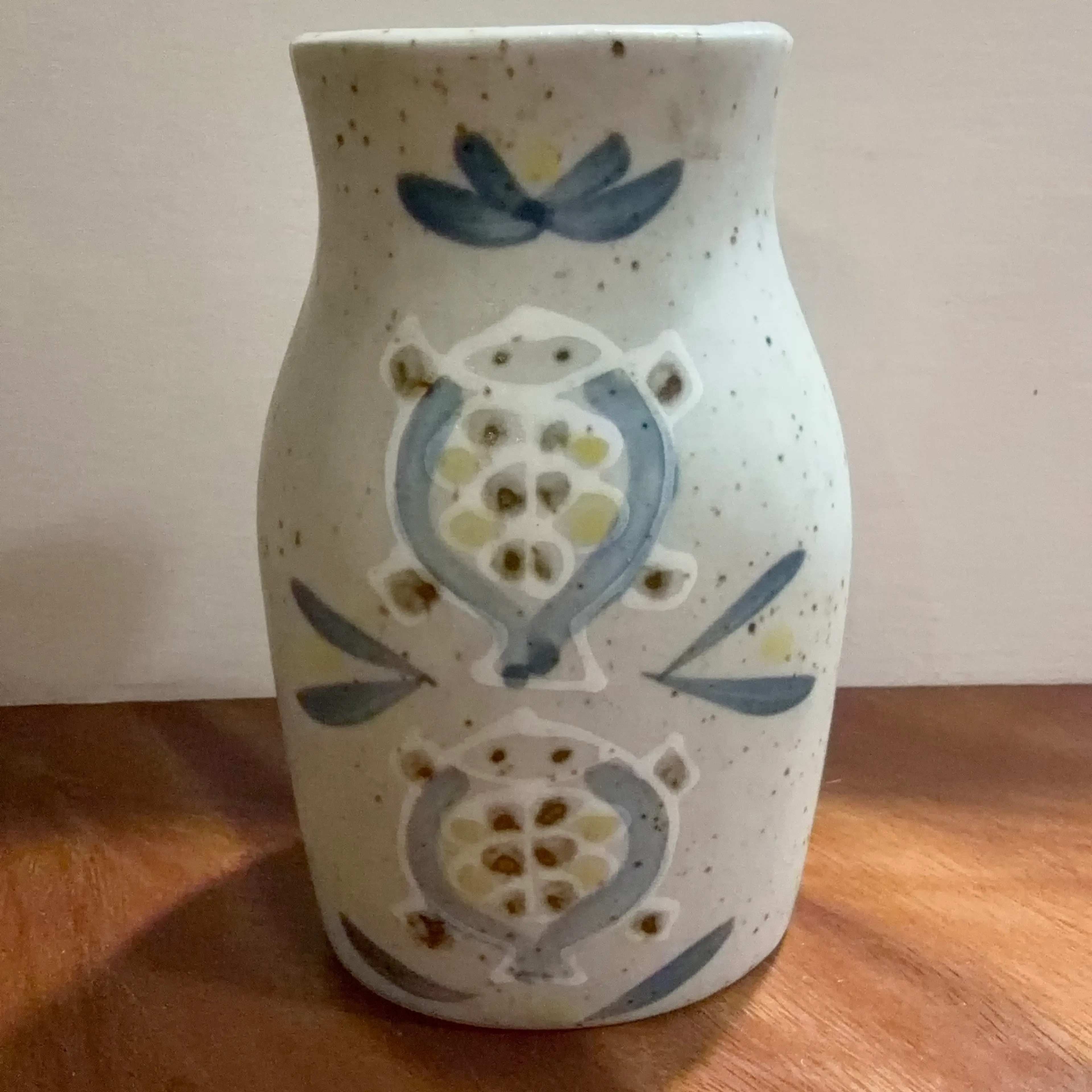 Image 1 of 7