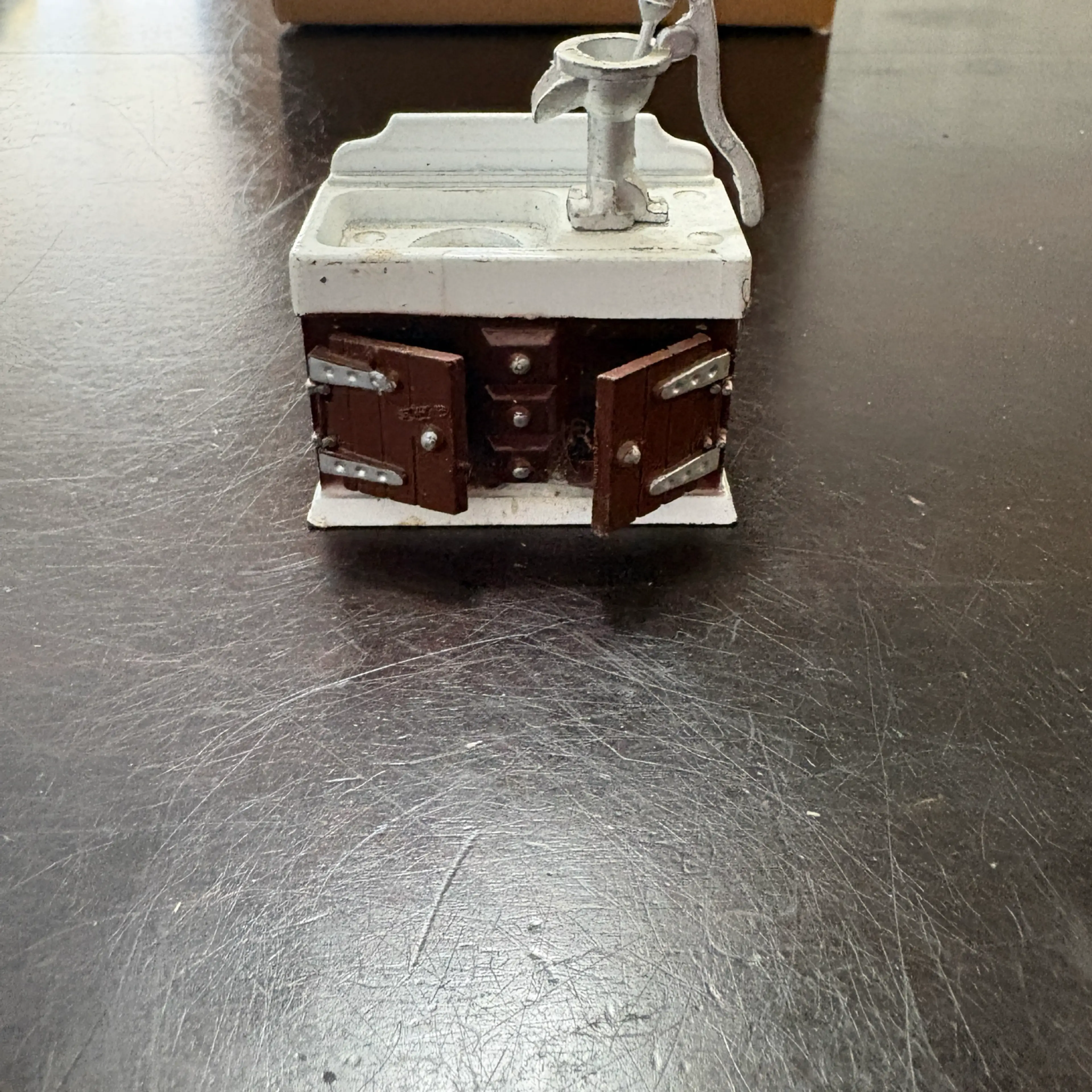 Image 1 of 5