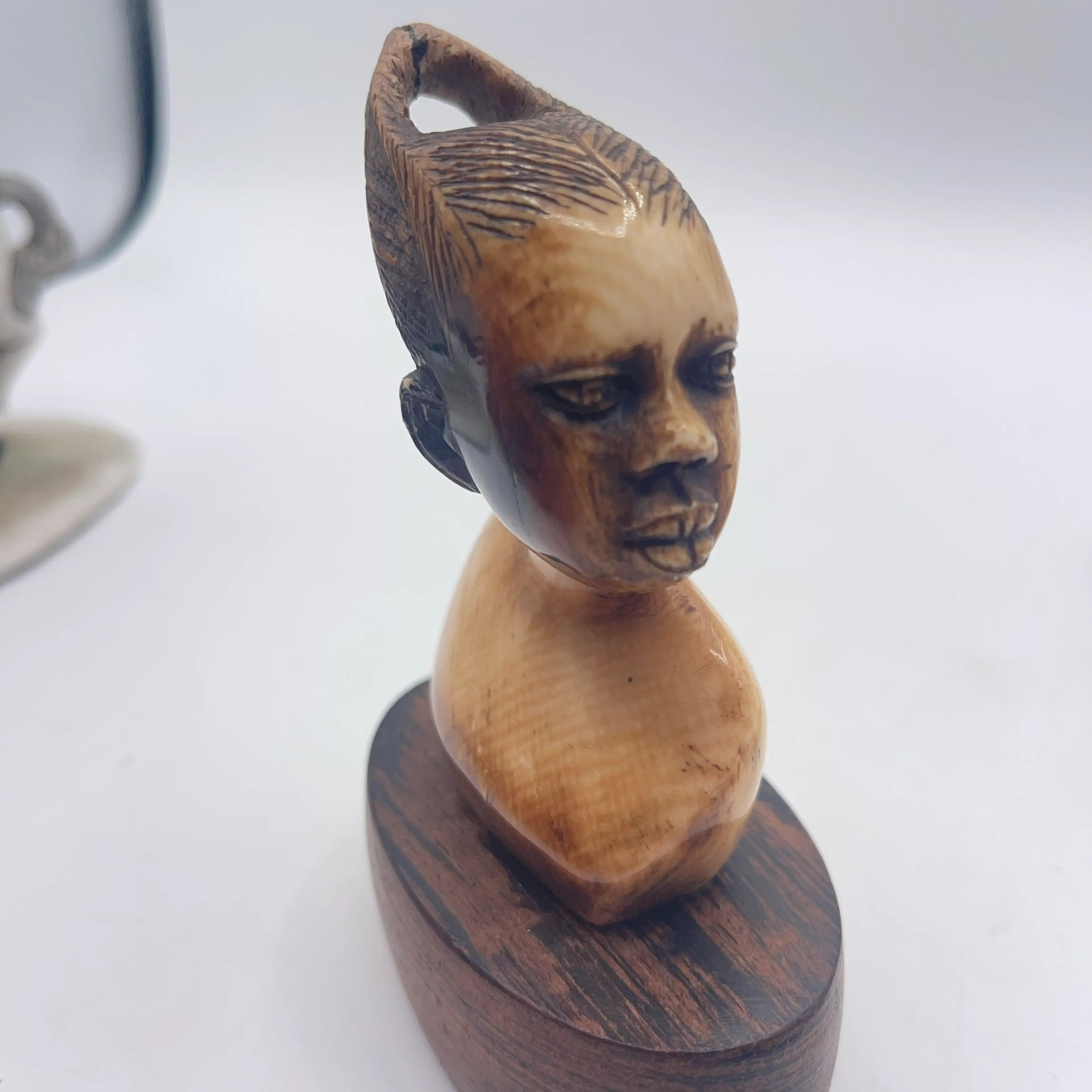 Image 2 of 8