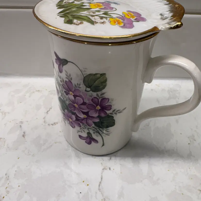 Crown Trent Fine Bone China Lidded Mug w/ Coaster Lid - Violet Viola England