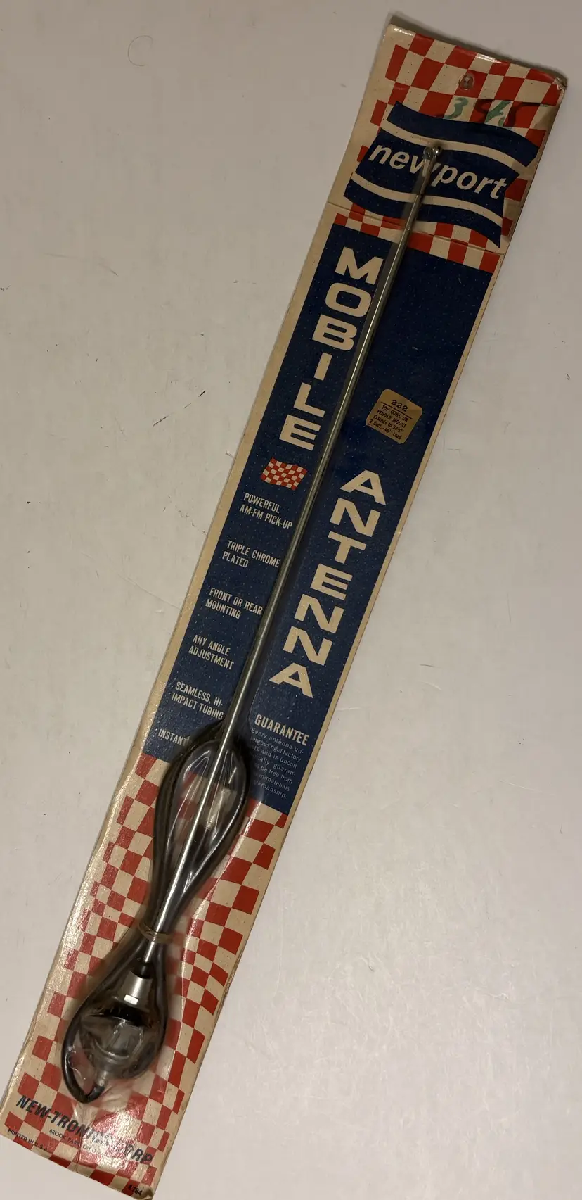 Vintage Newport CB 4784 New-Tronics  Mobile Antenna 200 Series New