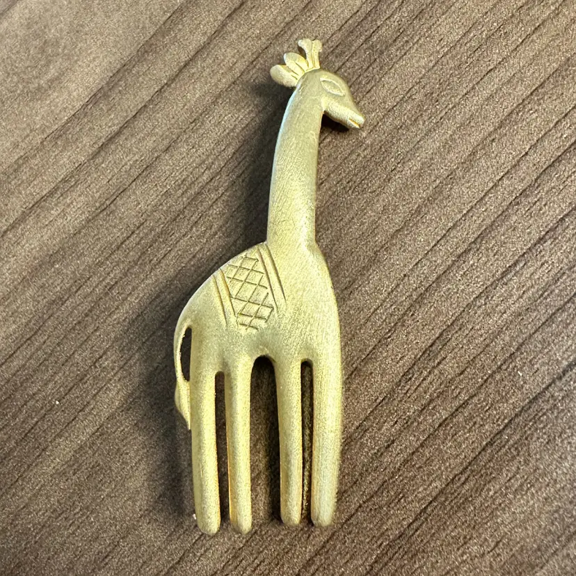 JJ Brooch 1988 Giraffe Gold-Tone