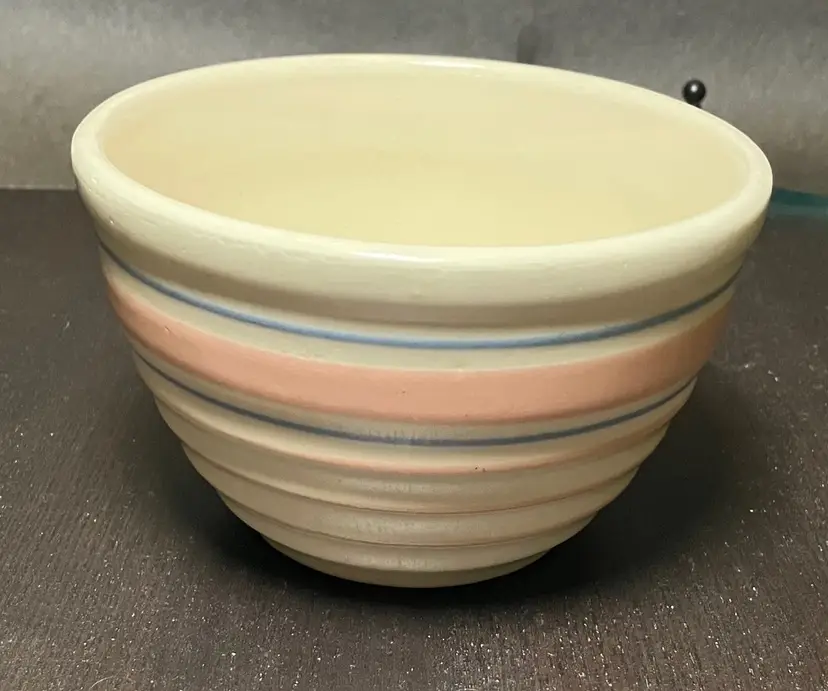 VTG Farmhouse Mixing Bowl Pink Blue Stripes On Cream Beehive Pottery 5 inch