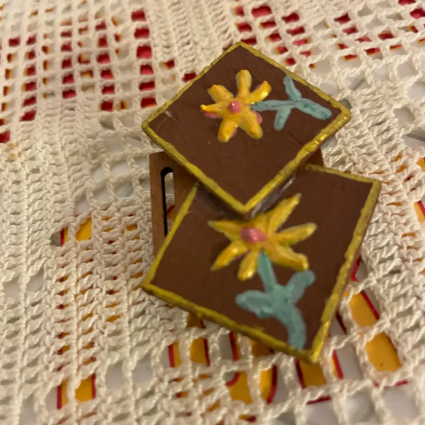 Hand Painted Wooden Cakes Magnet