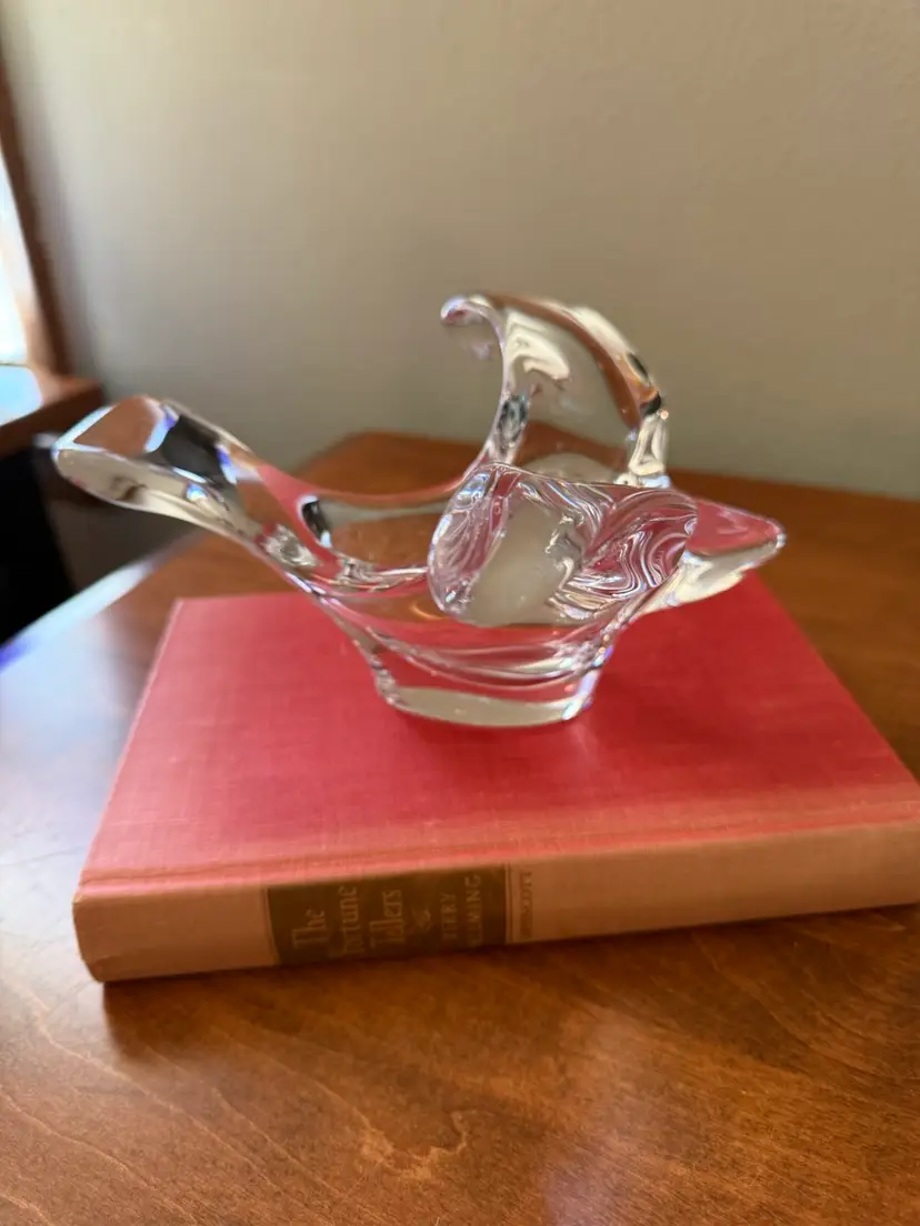 ☀️ 7-1/2” W x 4” H Vintage Crystal Bird