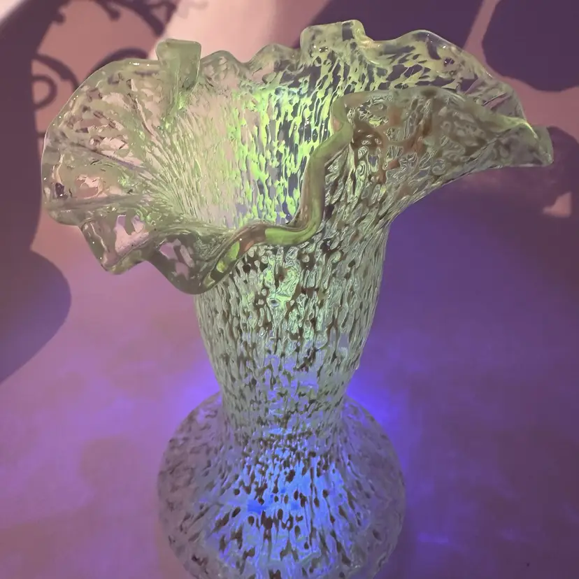 Ruffled Too Speckled Art Glass Vase 7”
