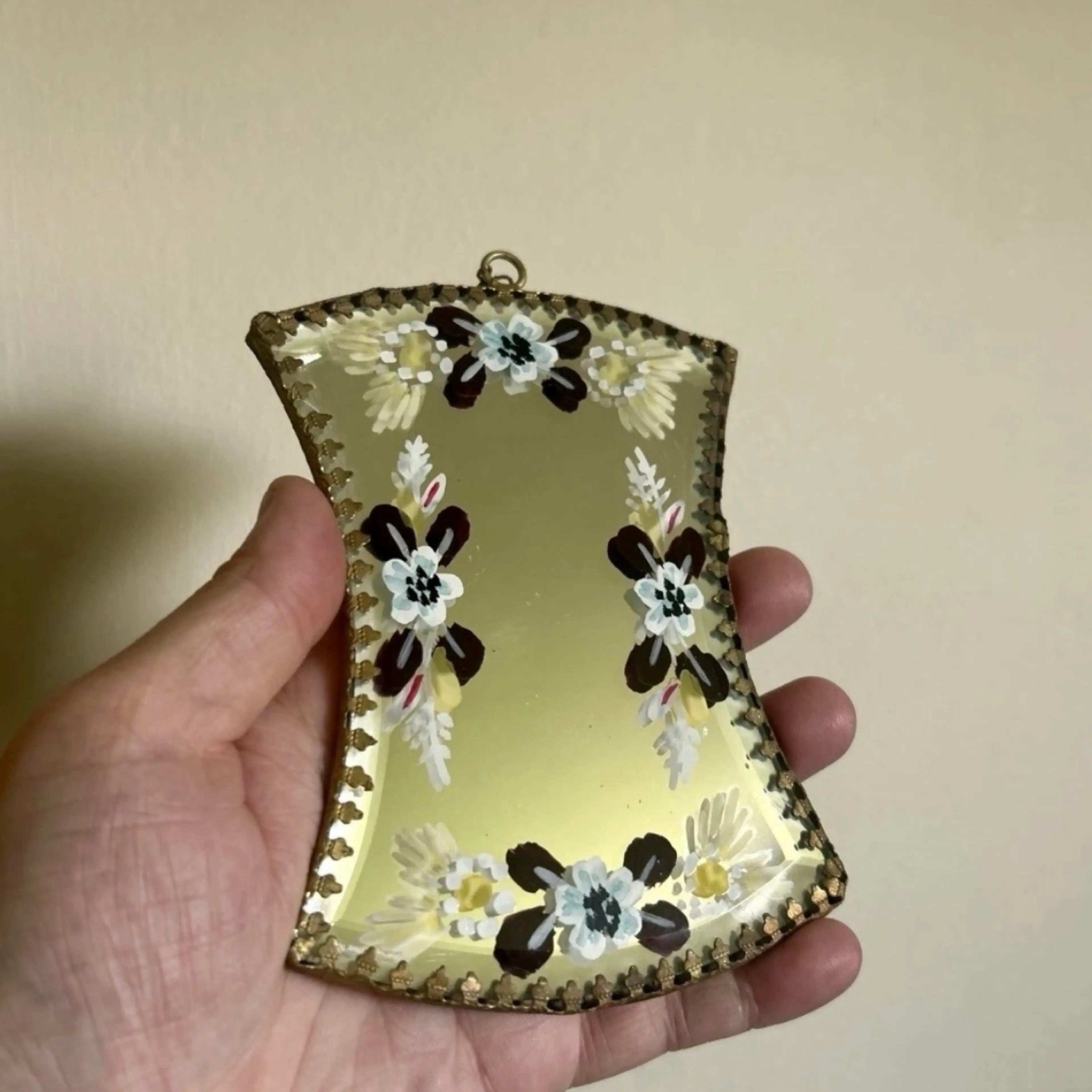 Image 2 of 4