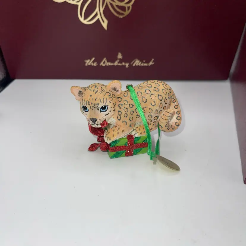 Danbury Mint Baby Animals Ornament 4.5” baby Leopard