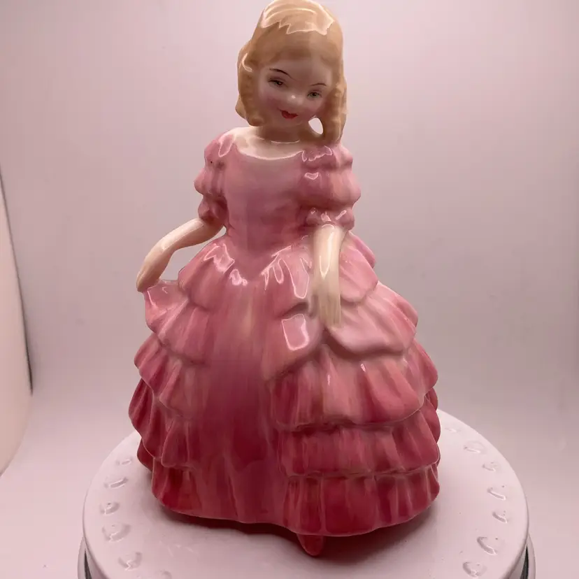 POW4 VTG Royal Doulton Figurine Rose Figure HN1368 4.5"