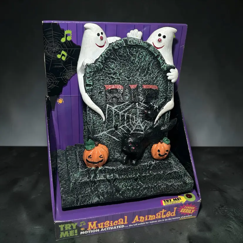 Dandee Animated Sounds & Movement RIP Rubber Tombstone Headstone Grave Halloween