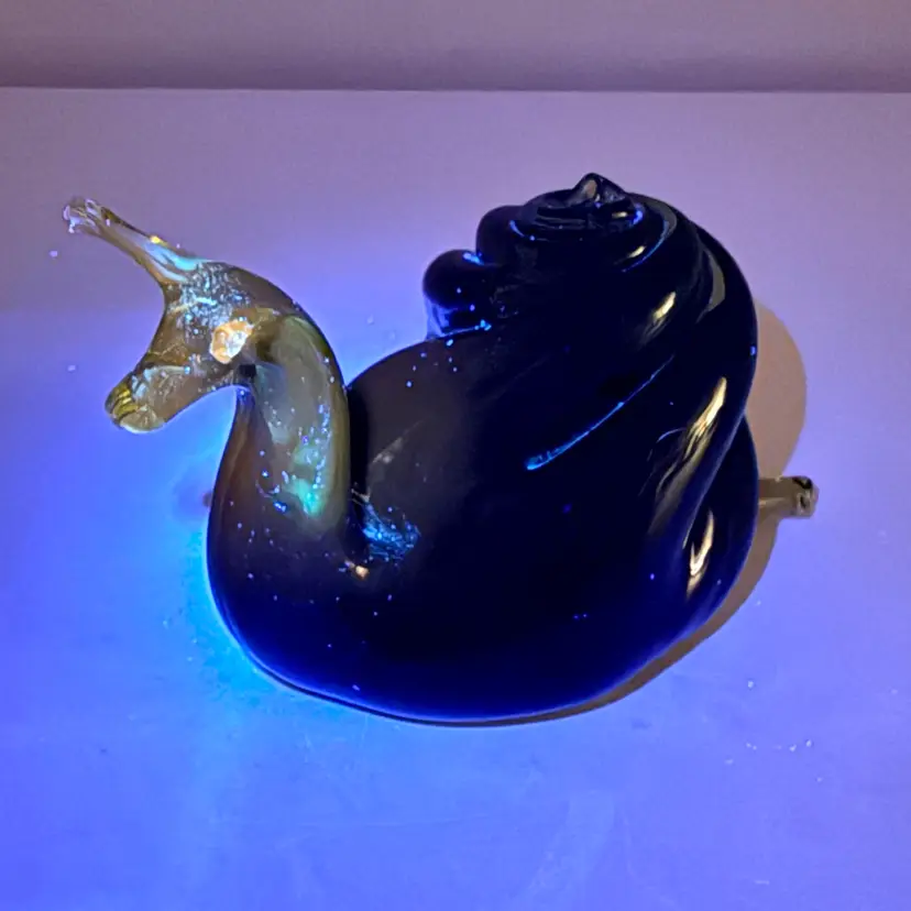 Pilgrim Glass Bottle Green Leaded Glass Snail Paperweight. 4”h x3.5”l x2”w