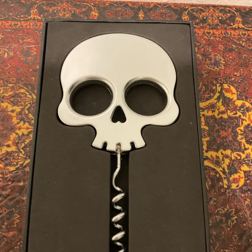 💀Fred Bar Bones Skull Corkscrew