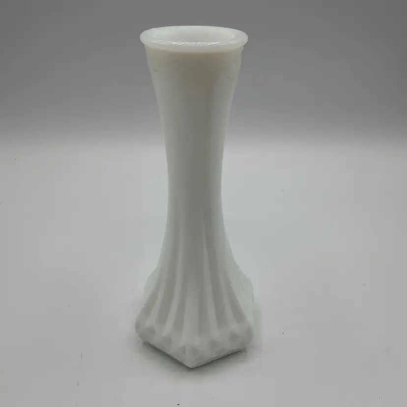 Hoosier Milk Glass Vase Diamond Pattern 4063-C
