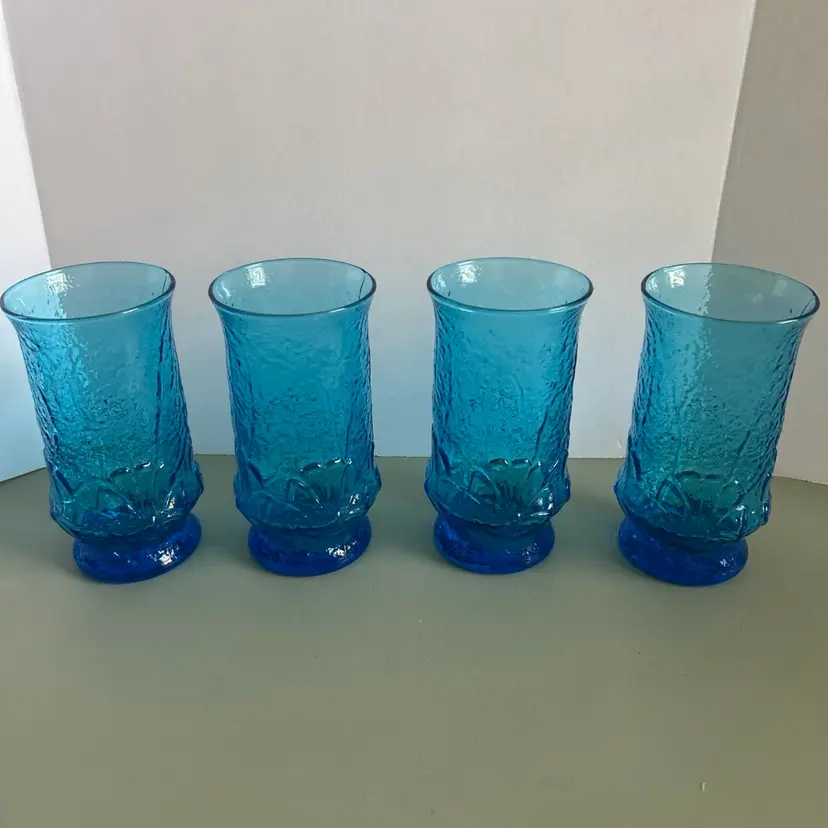 Set Of Four Vintage Anchor Hocking Rain flower Laser Blue 12 Oz. Tumblers