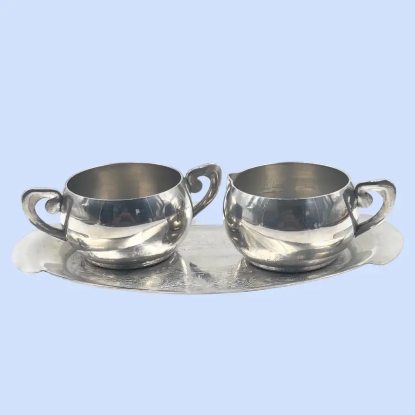 #023- 3pc Creamer Sugar Set On Tray
Italy