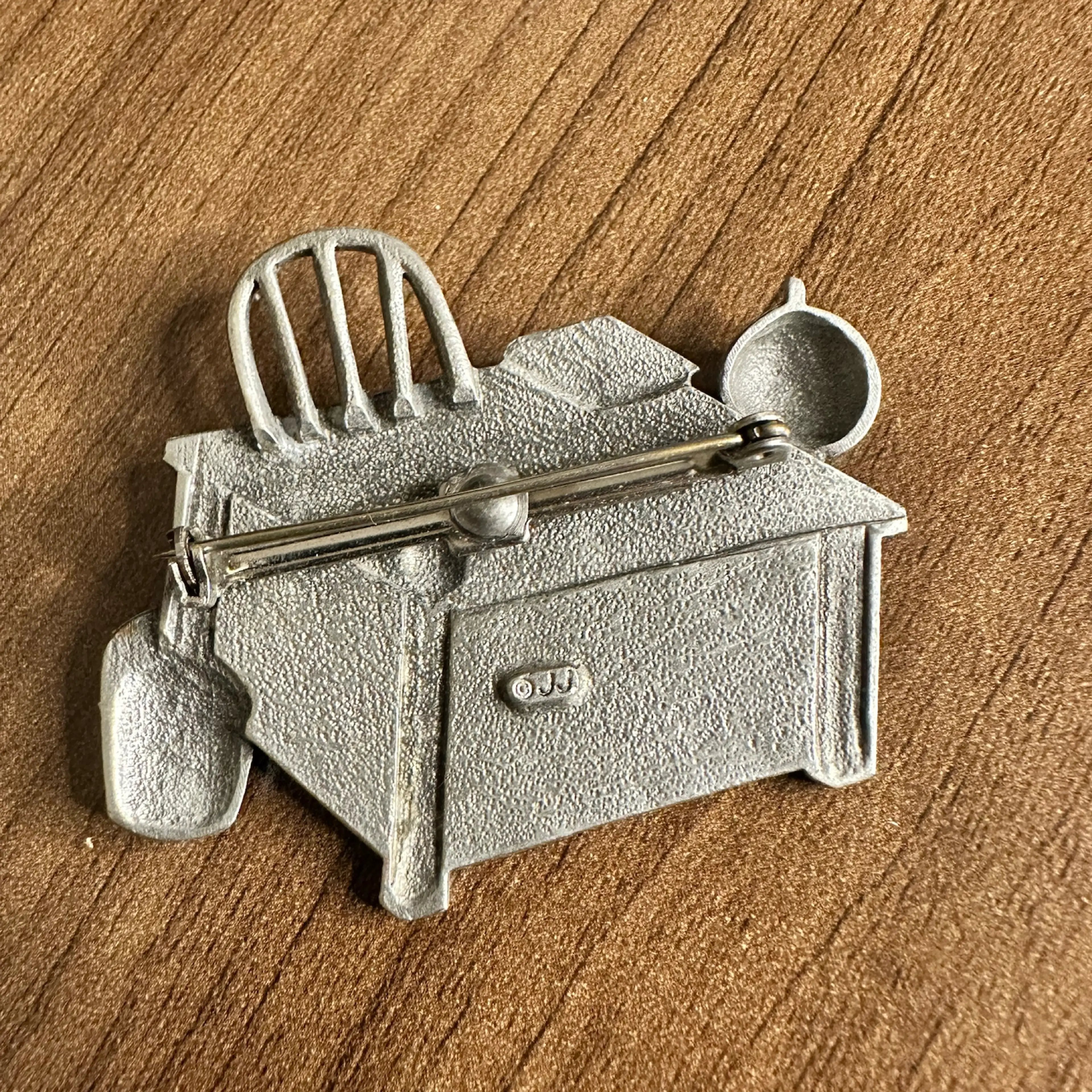 Image 2 of 2