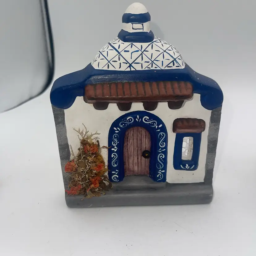 56-hand-Painted Ceramic House Front With Flowers 6 Inches Tall