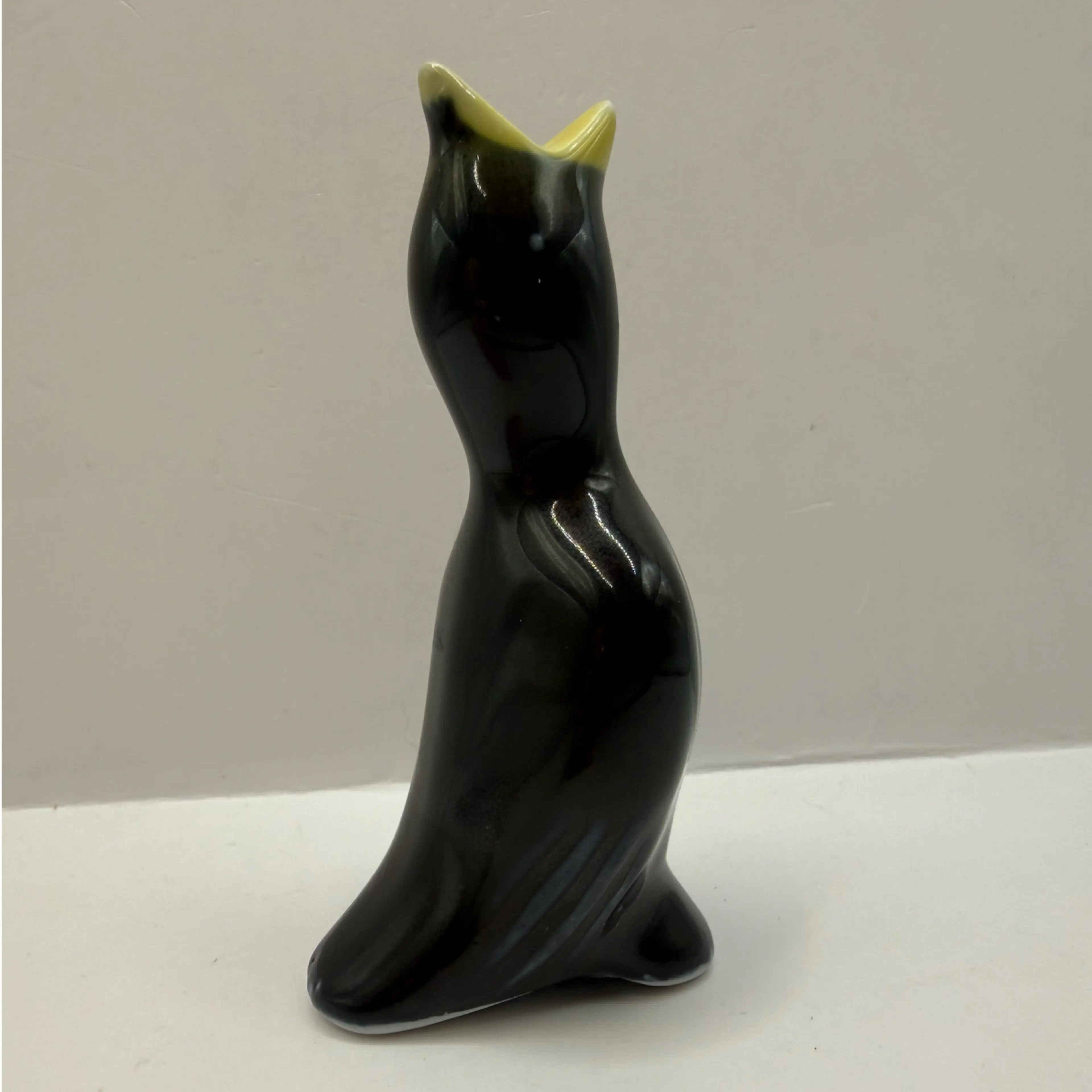 Image 3 of 6