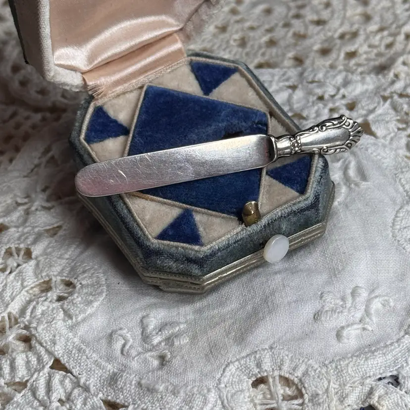 Vintage Sterling silver knife brooch