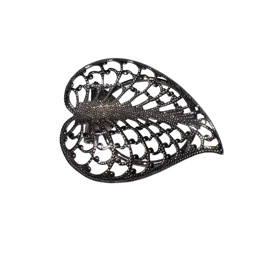 Filigree Leaf Scarf Clip