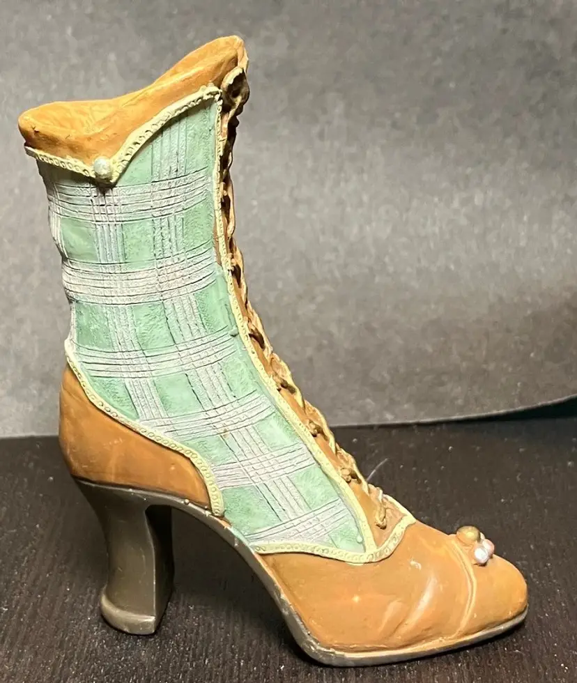 VTG Decorative Resin Collective Shoe Boot Figurine Victorian HIgh-top