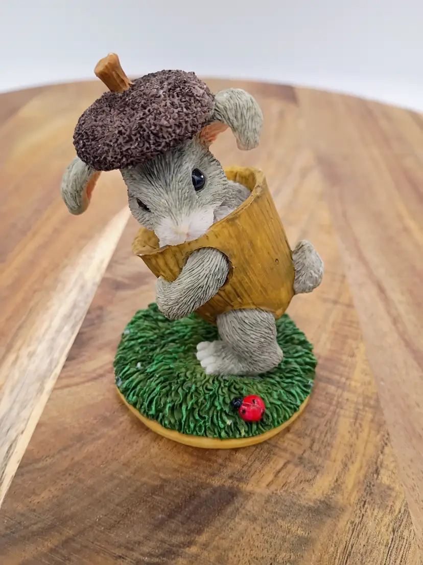 Charming Tails Figurine Silvestri Binkey's Acorn Costume #87/429 Halloween.