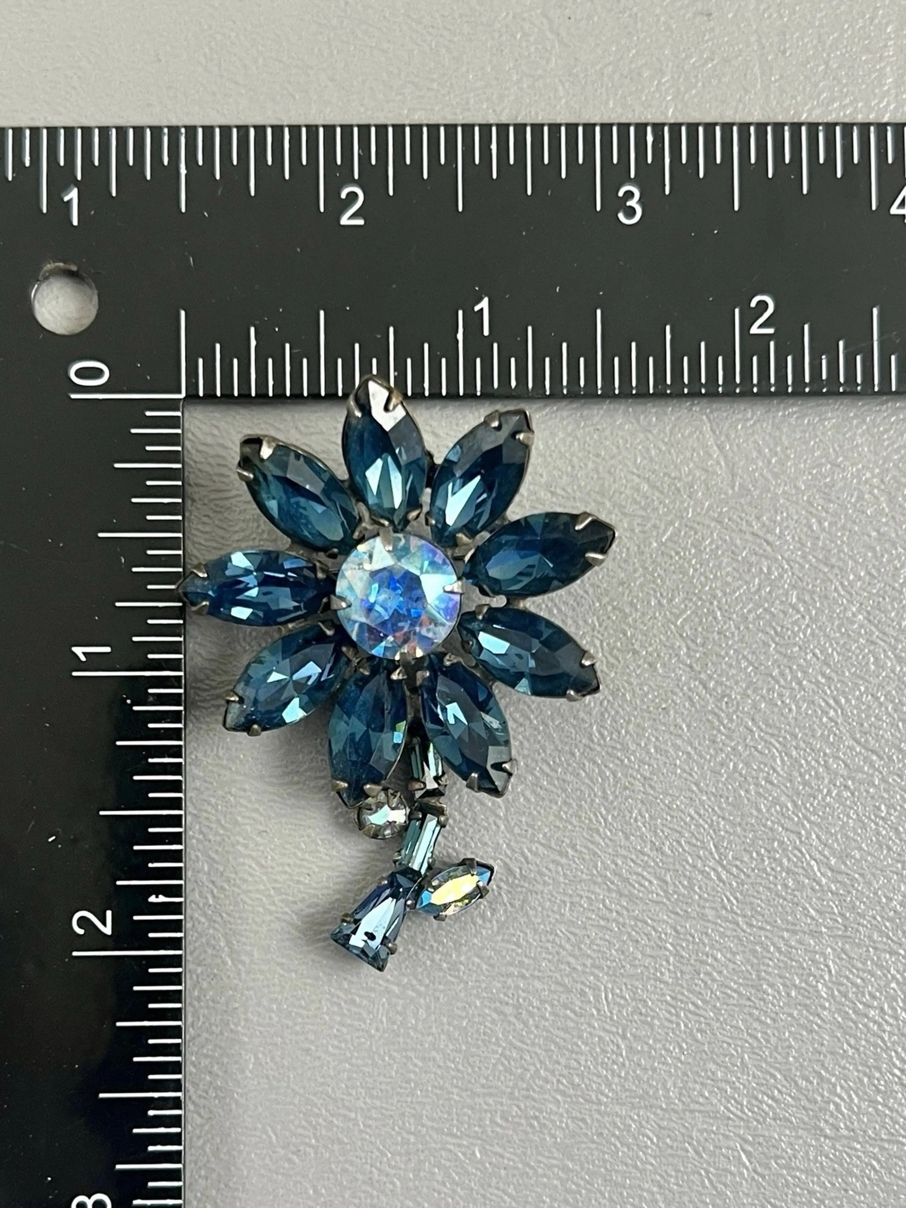 Image 3 of 4