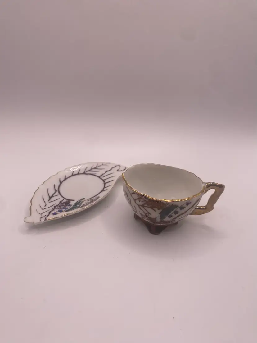 Vintage 1950s Japanese Porcelain Demitasse Cup & Leaf Saucer Set