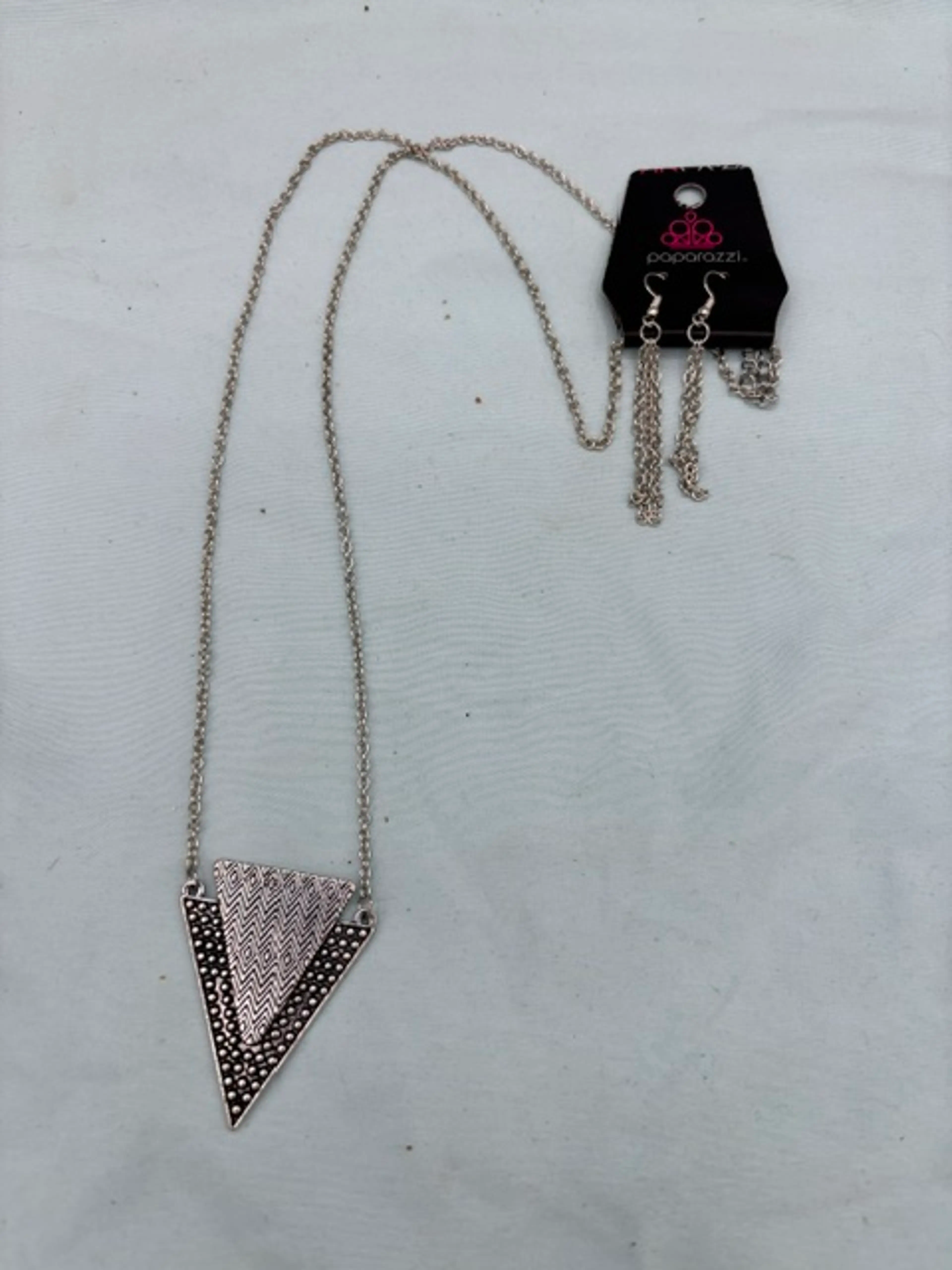 Image 2 of 3