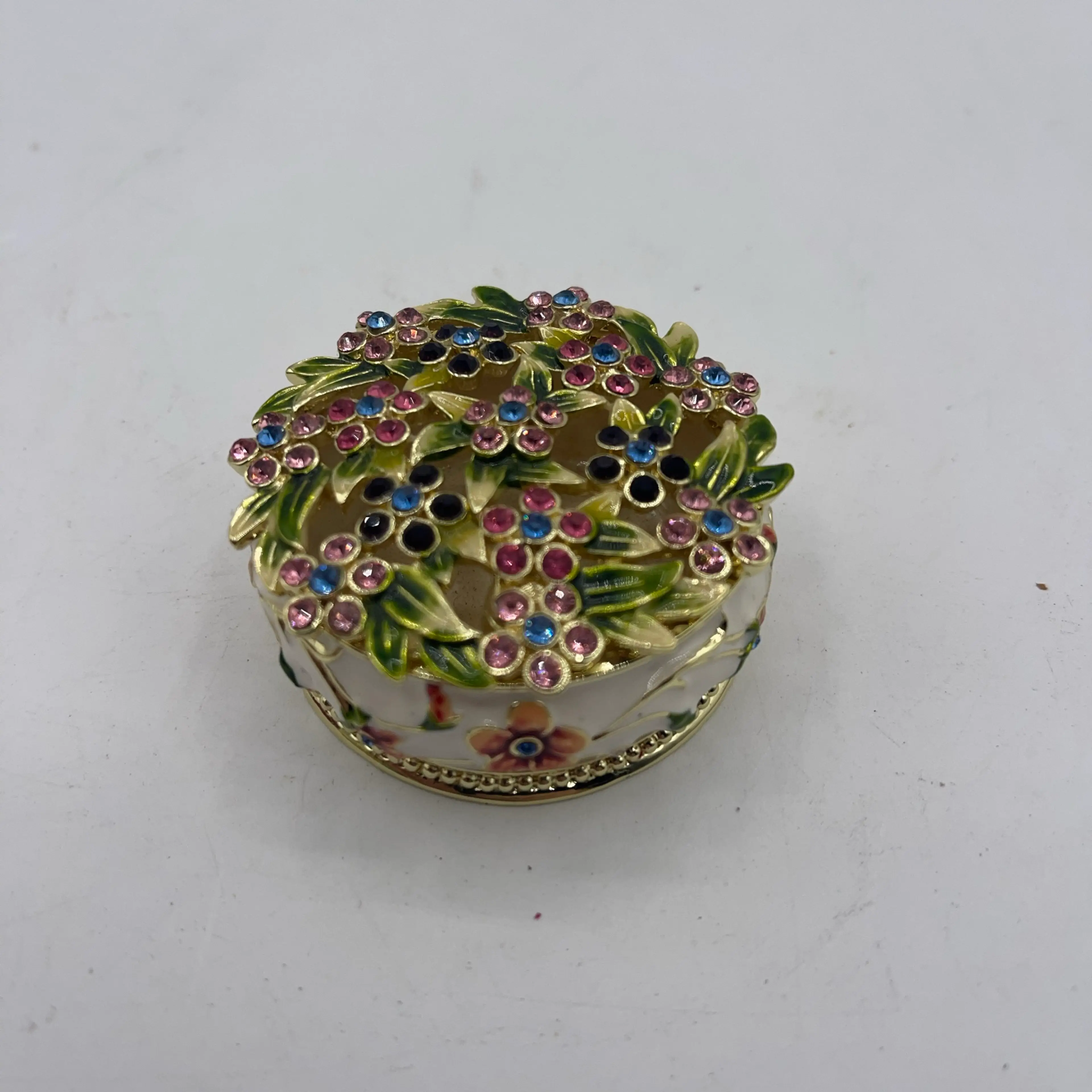 Image 1 of 4