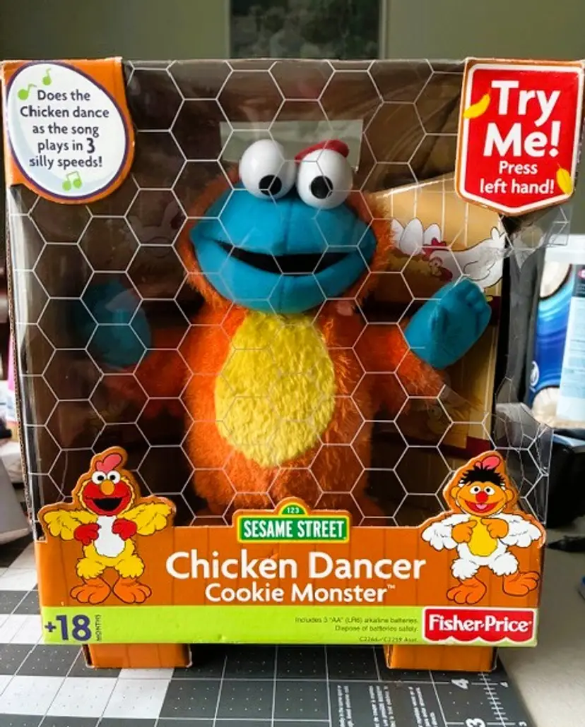 Sesame Street Chicken Dancer Cookie Monster Toy