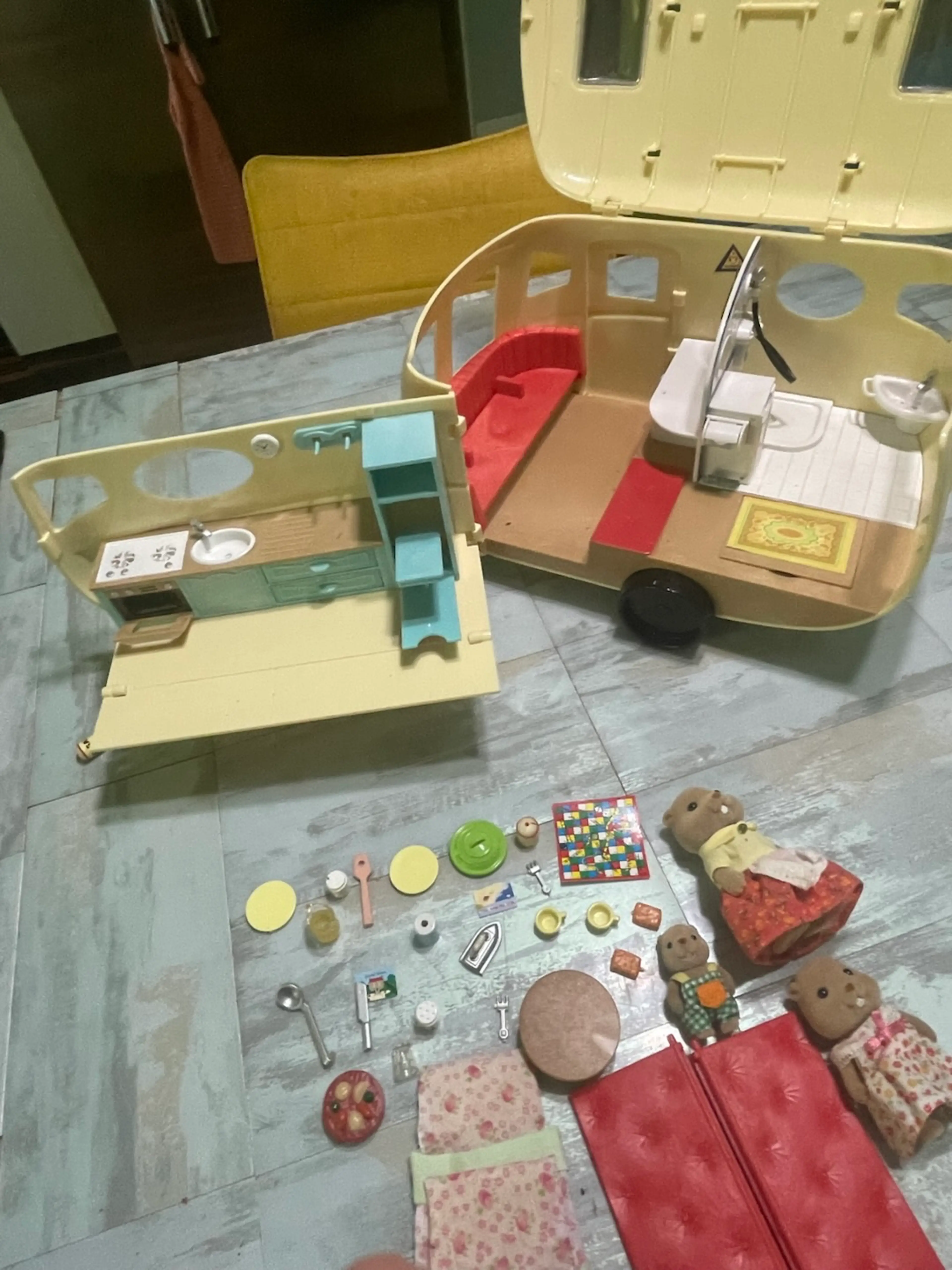 Image 1 of 8