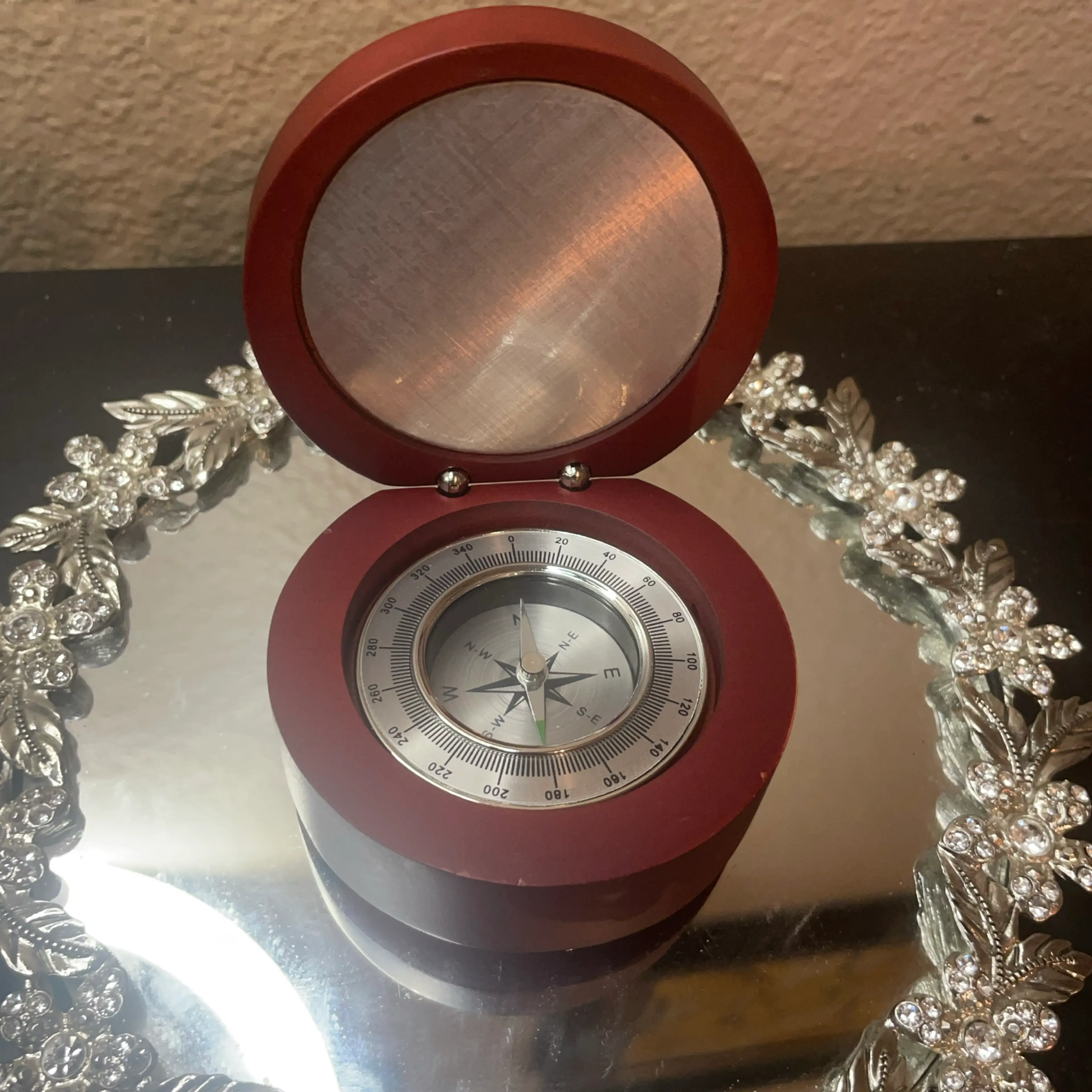 Image 4 of 4