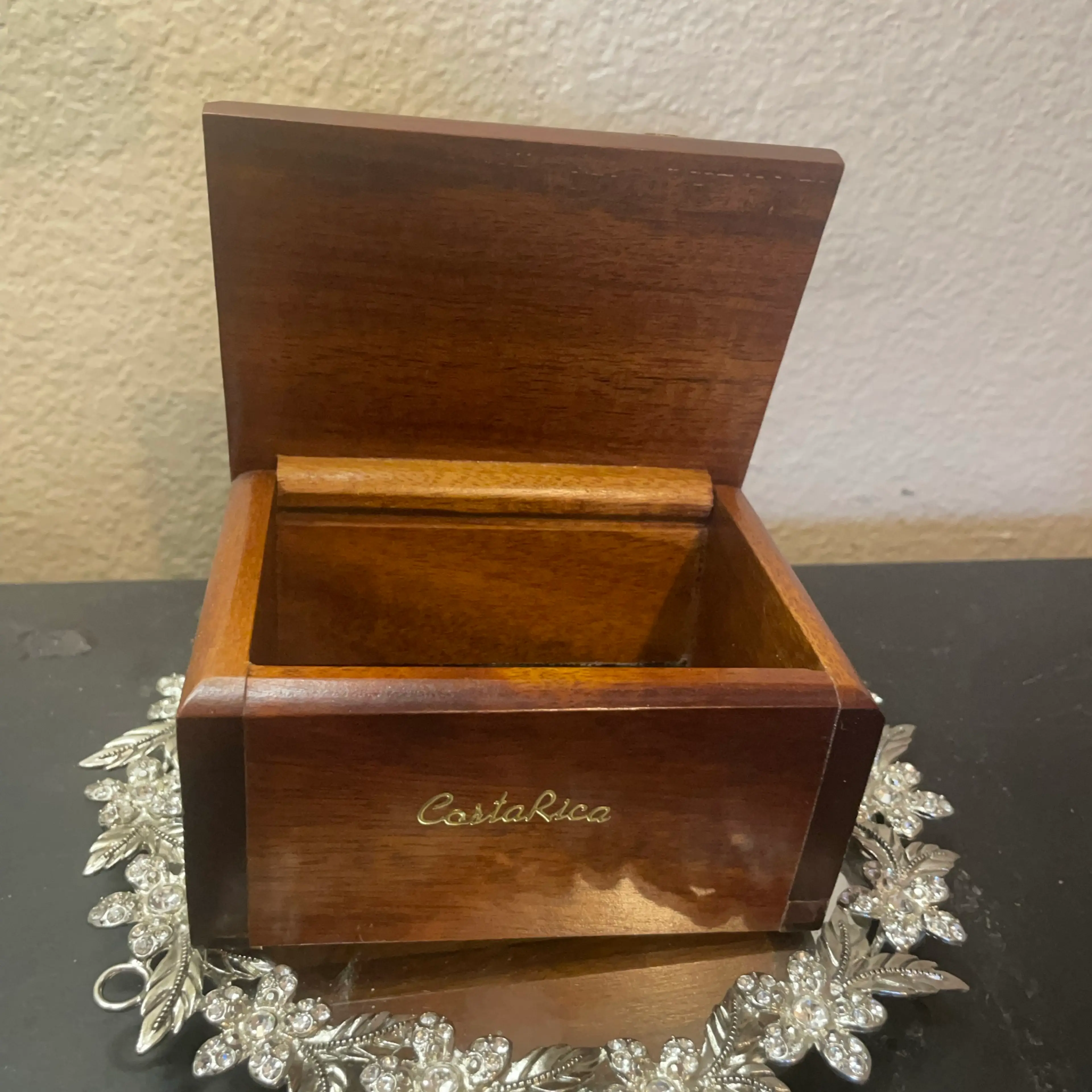 Image 4 of 5