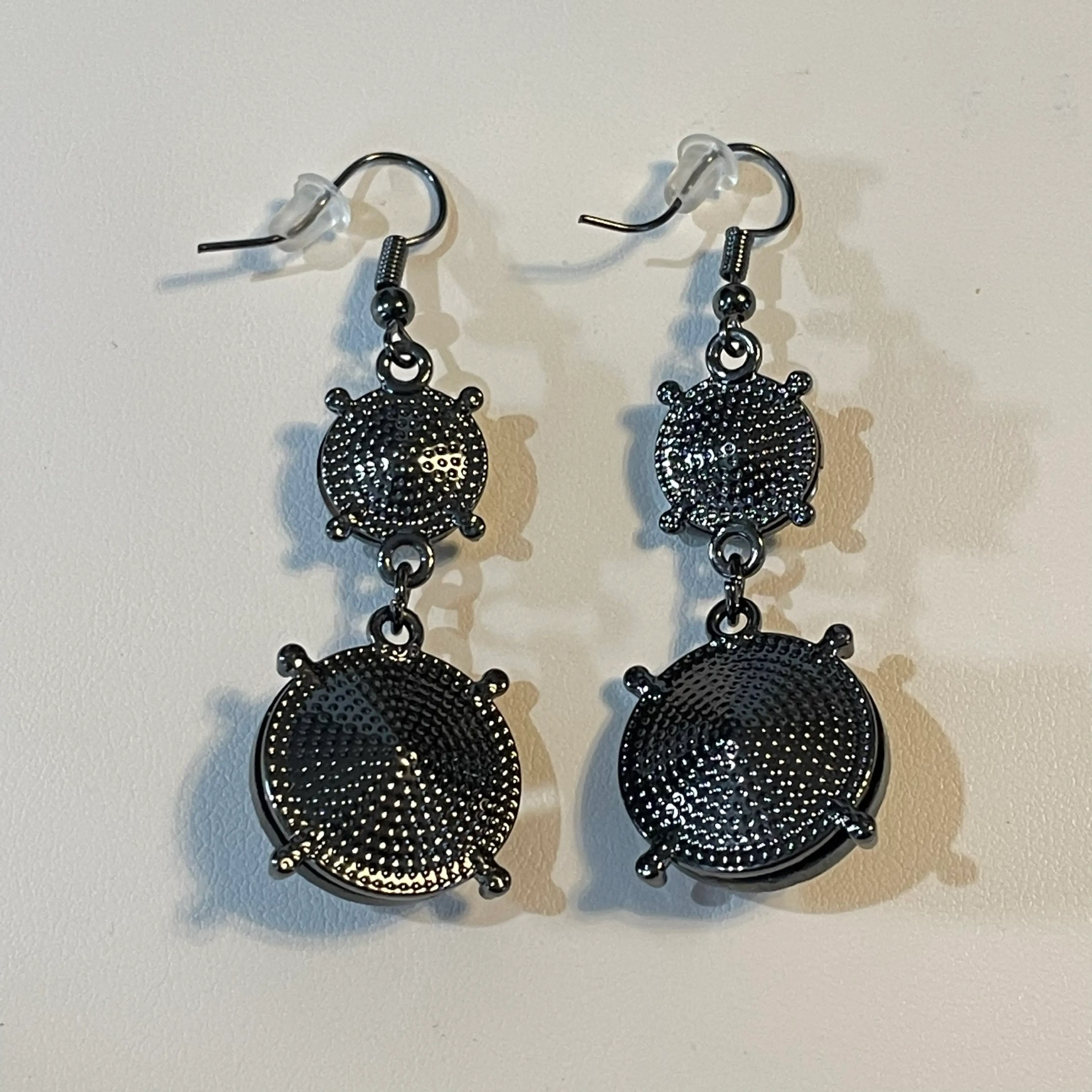 Image 2 of 3