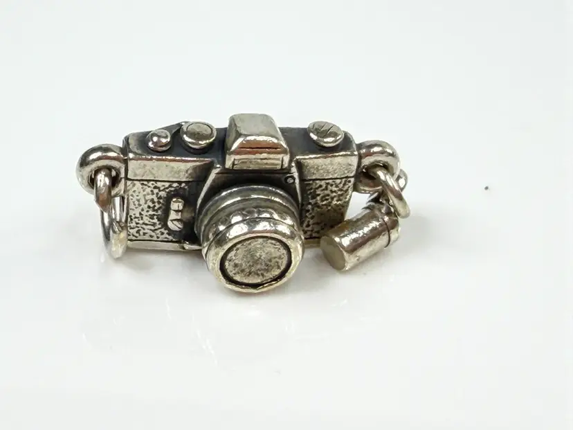 James Avery Sterling Silver 3D 35mm Camera Charm Photography Jewelry JR2128