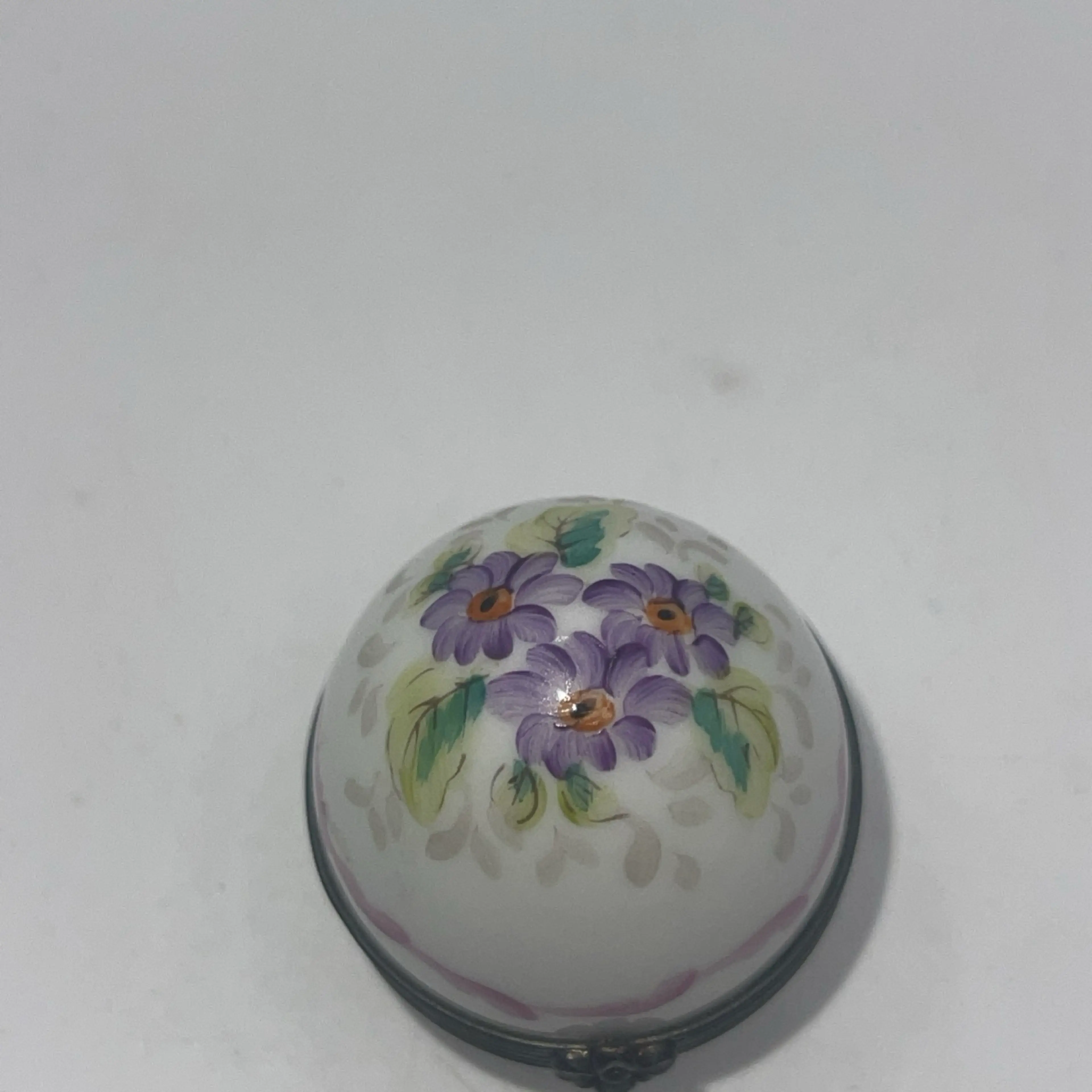 Image 2 of 9