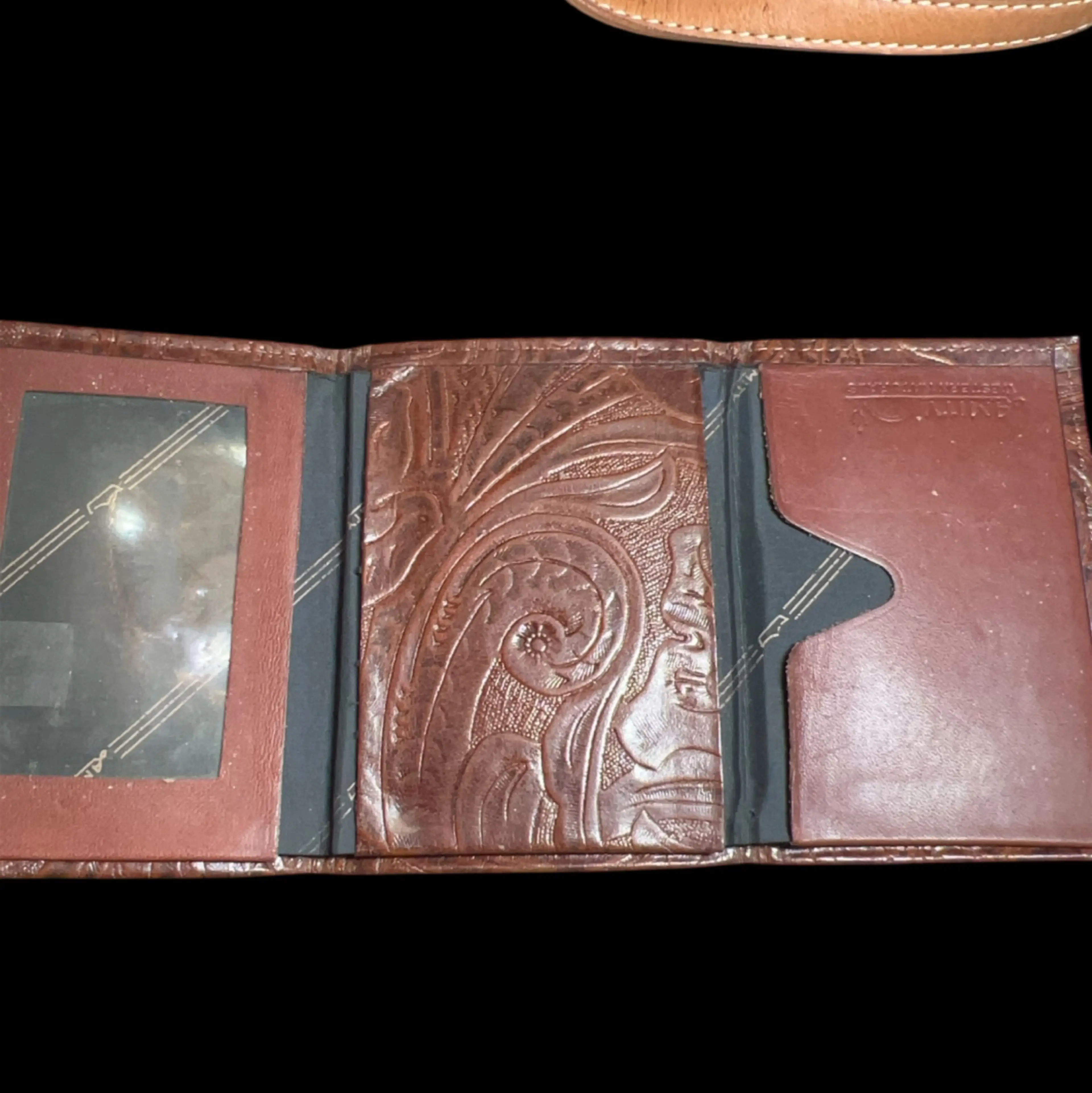 Image 2 of 6