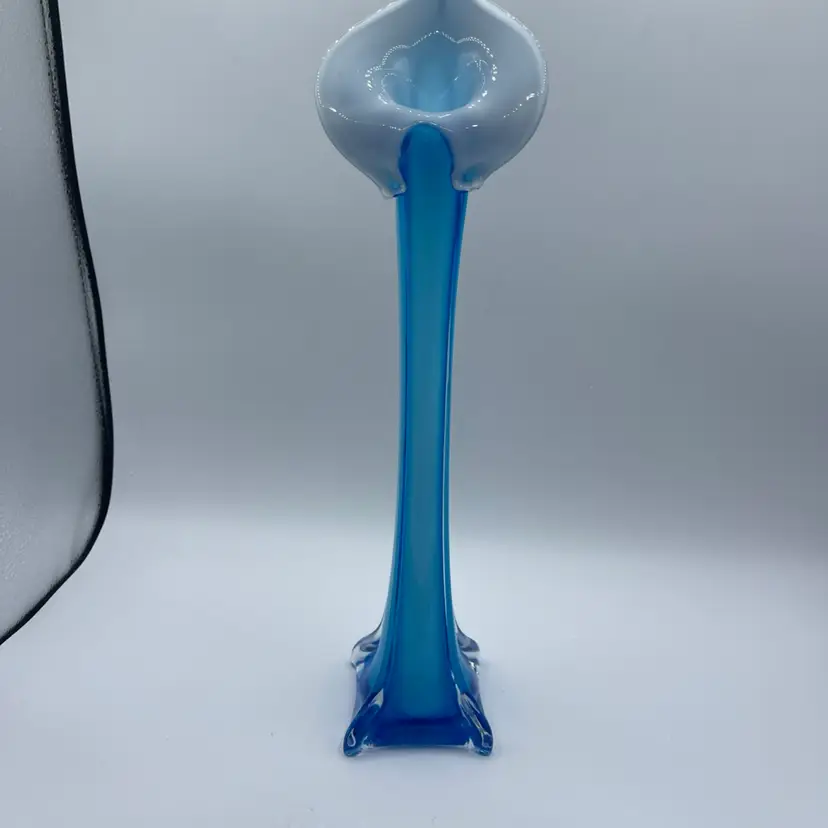 15-Blue And White Jack-in-the-Pulpit Glass Vase 15.5”