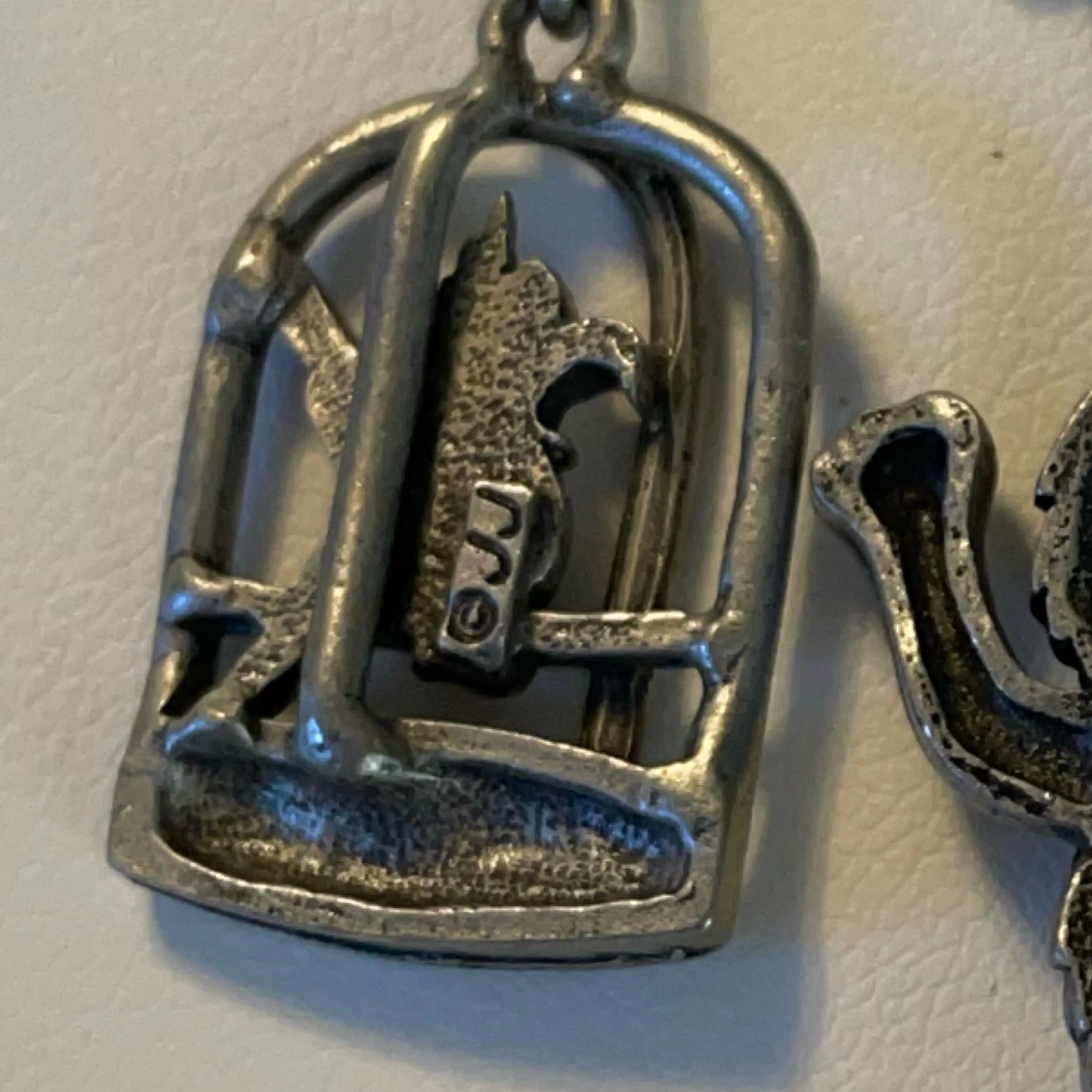 Image 4 of 4