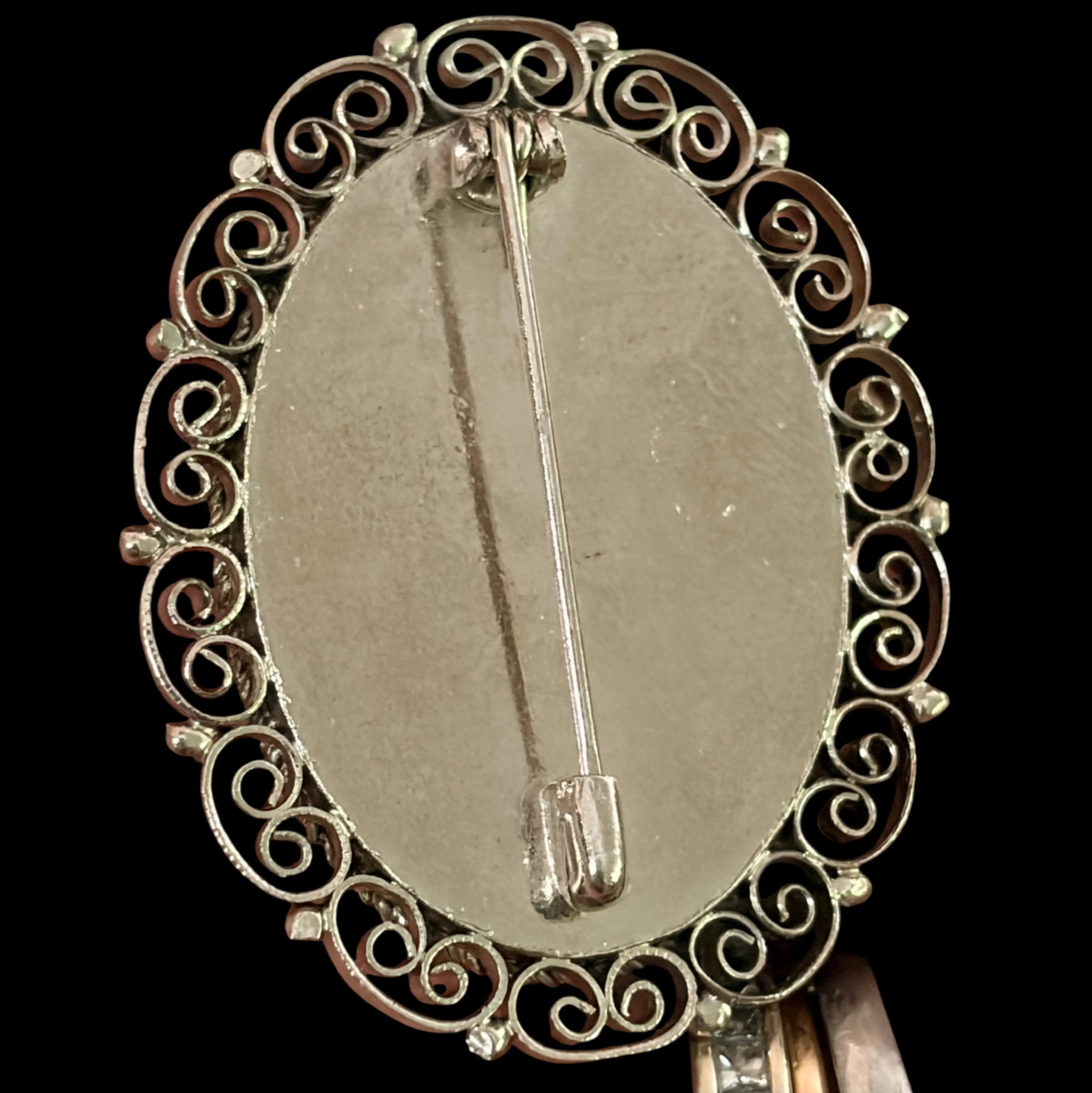 Image 3 of 4