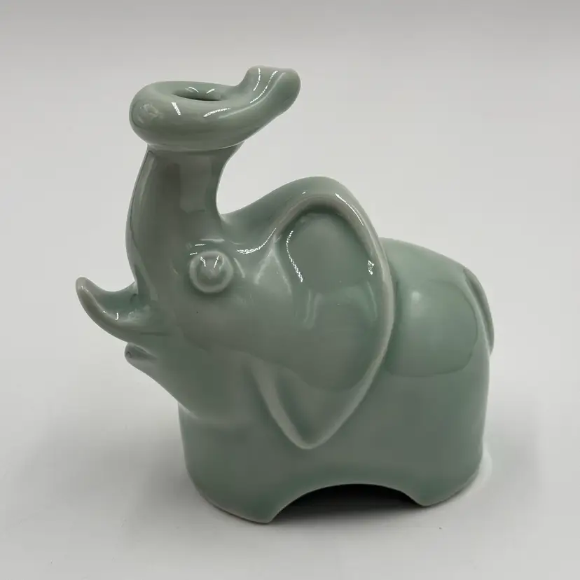 Celadon Green Porcelain China Asian Elephant Bud Vase Holder Figurine
