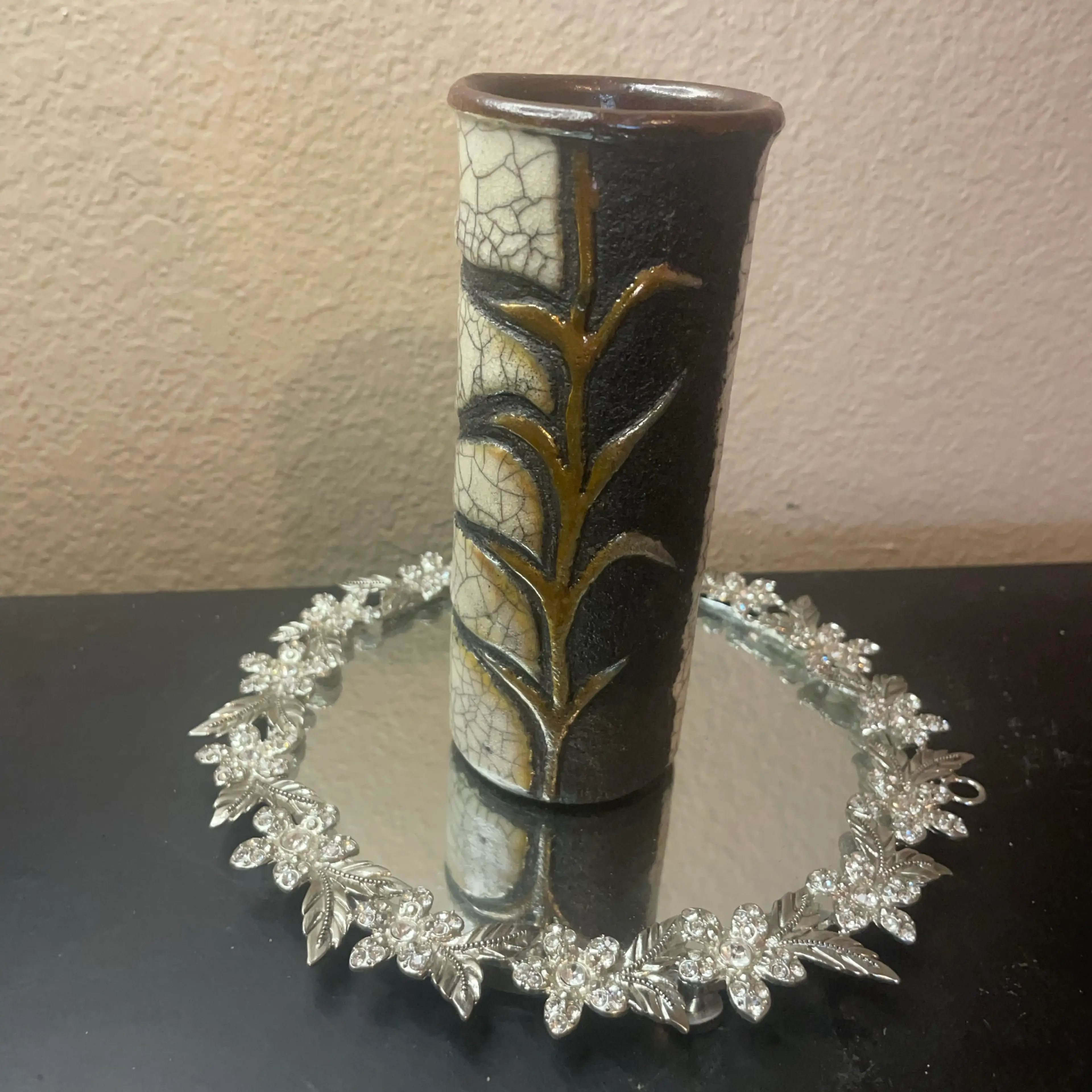 Image 2 of 6