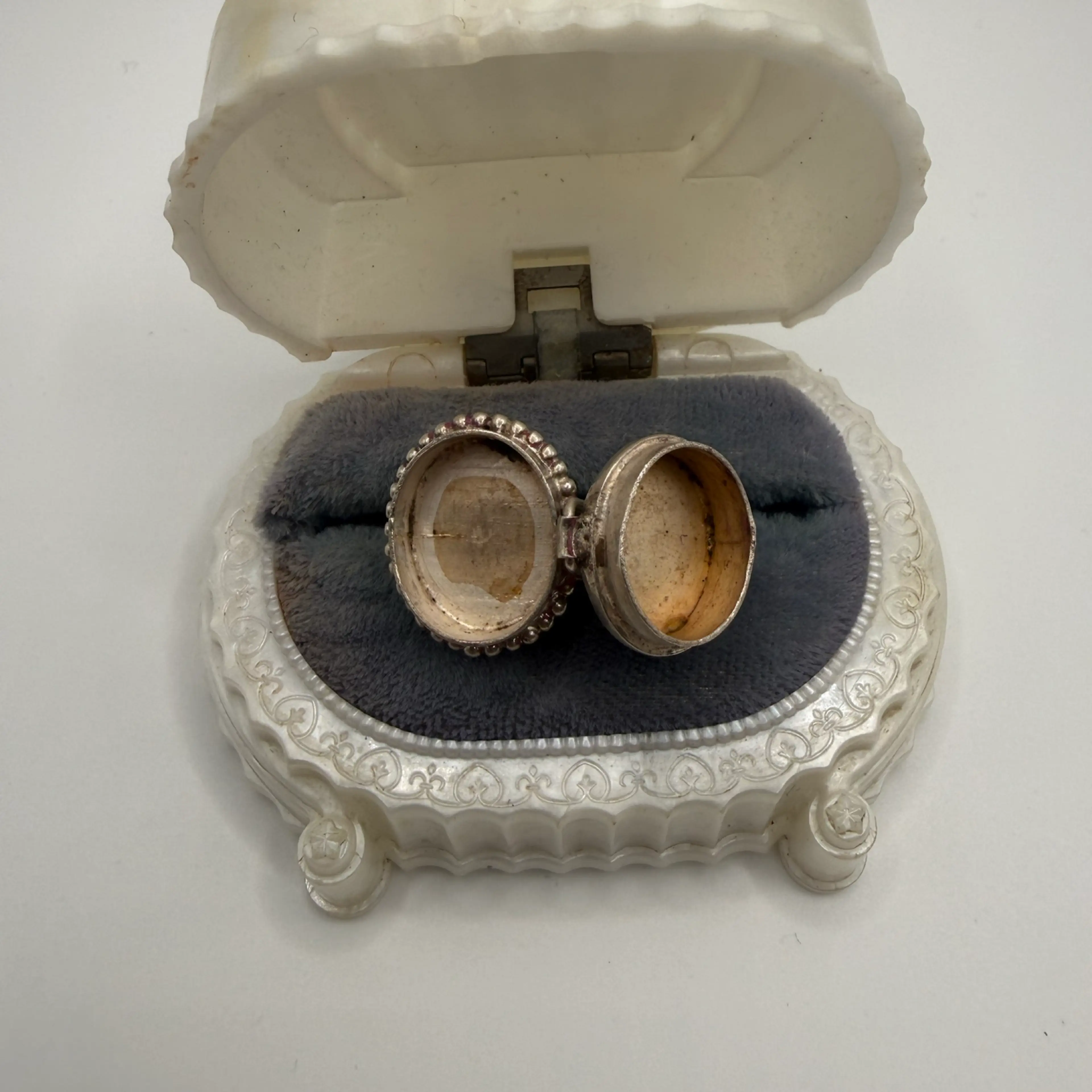 Image 2 of 3