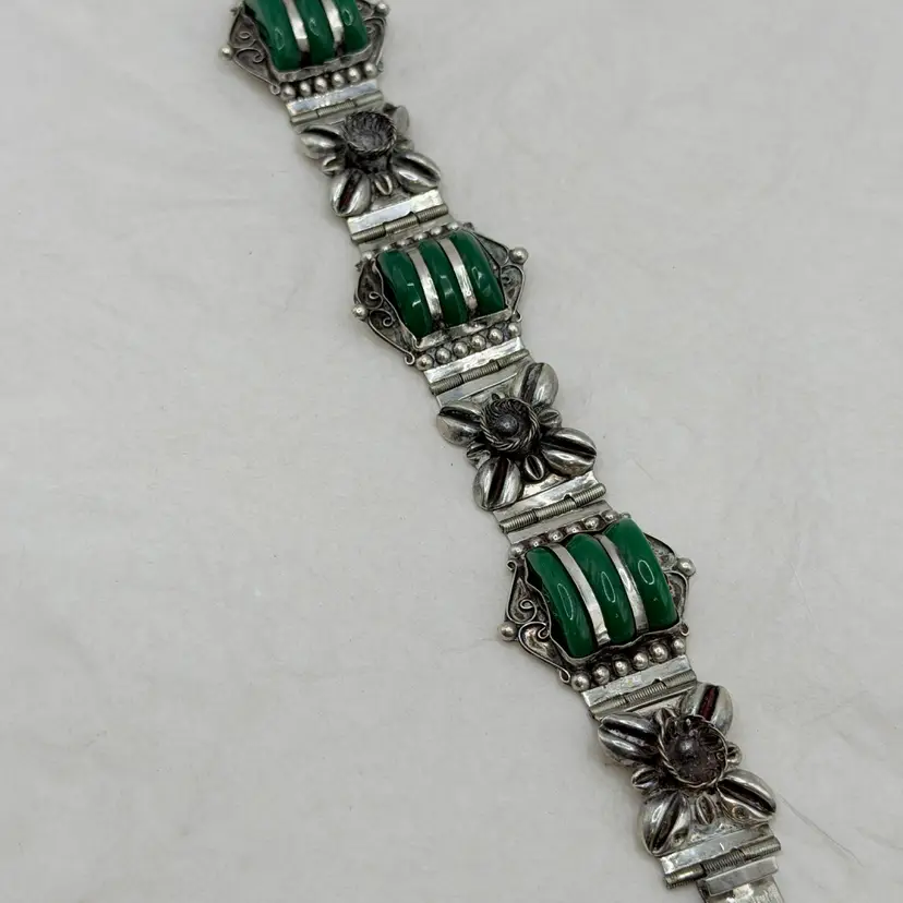 VINTAGE TAXCO 925 STERLING SILVER GREEN ONYX HINGED BRACELET