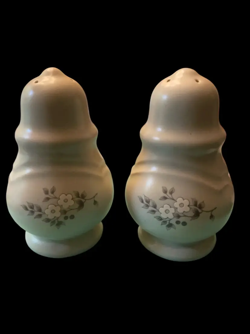 VTG Pfaltzgraff Heirloom Salt & Pepper Shakers Featuring A Floral Motif