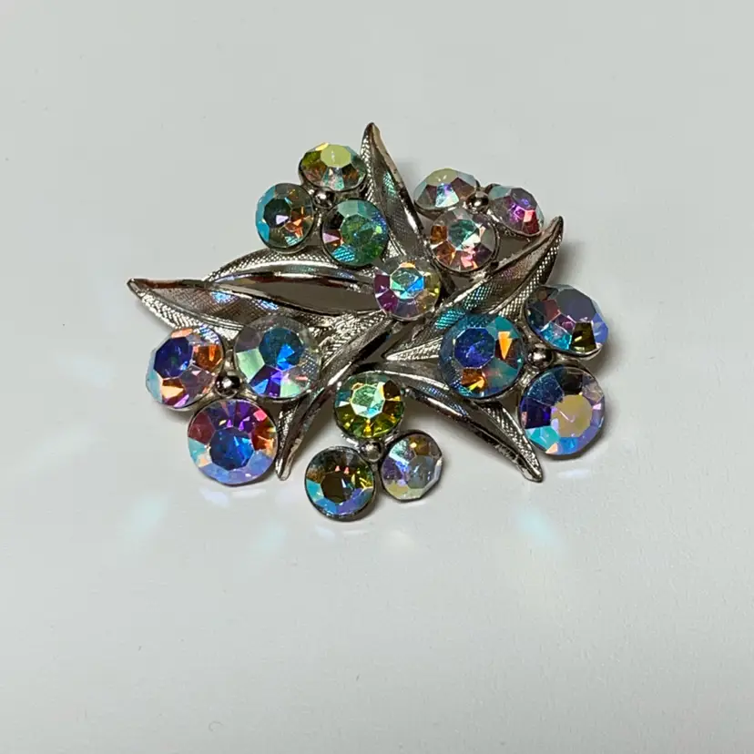 #13 - Aurora Borealis AB Brooch GLOWS