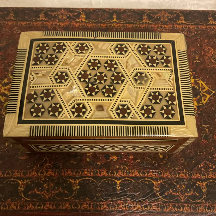 🍁 5”x3.5” Mother Of Pearl Mosaic Wood Jewelry Box