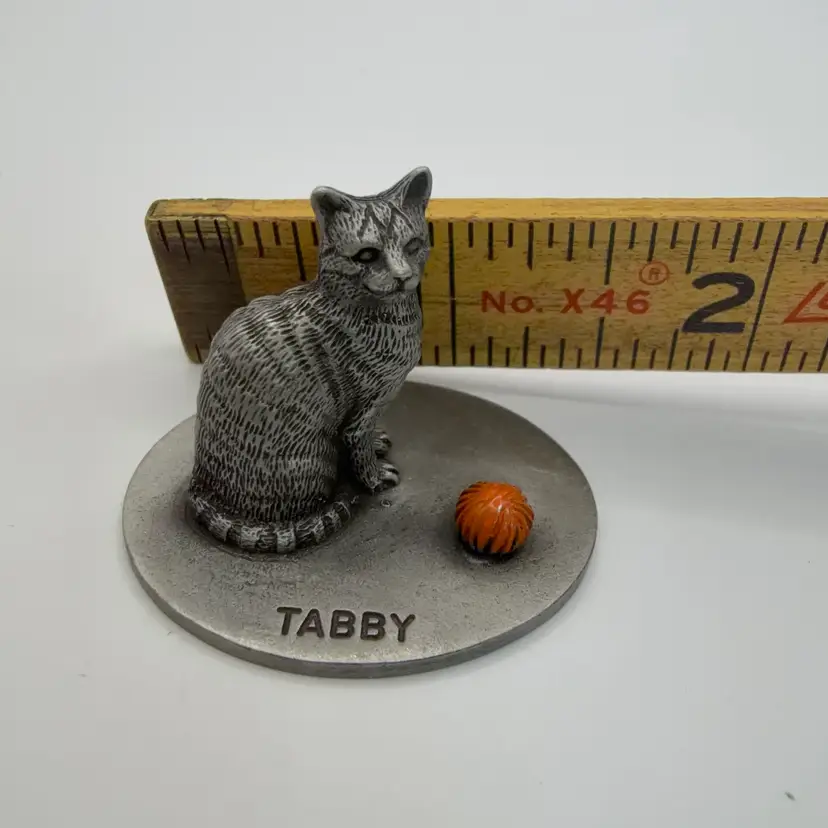 🔔 Mini Pewter 1984 Tabby Cat